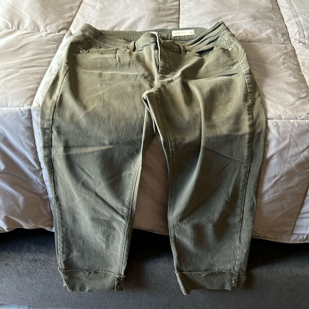 Cute cropped quality JJill jeans with stretch 12